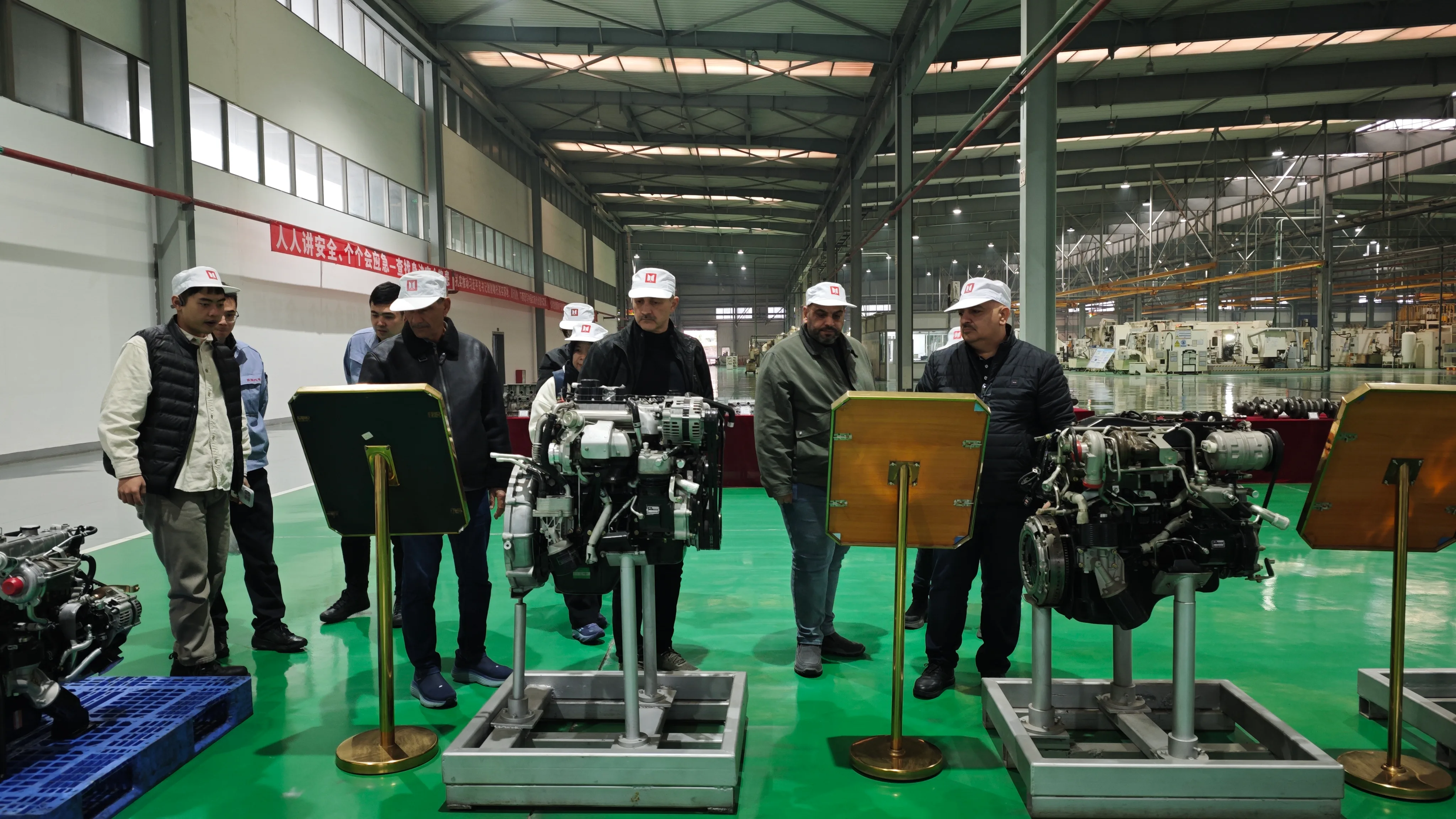 Middle East customer visiting the CHINA ISUZU export team in China
