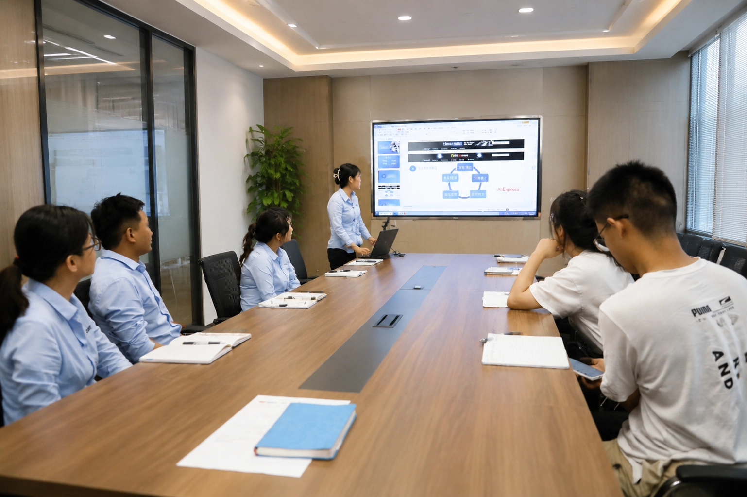 CHINA ISUZU team at a mid-year export business review meeting